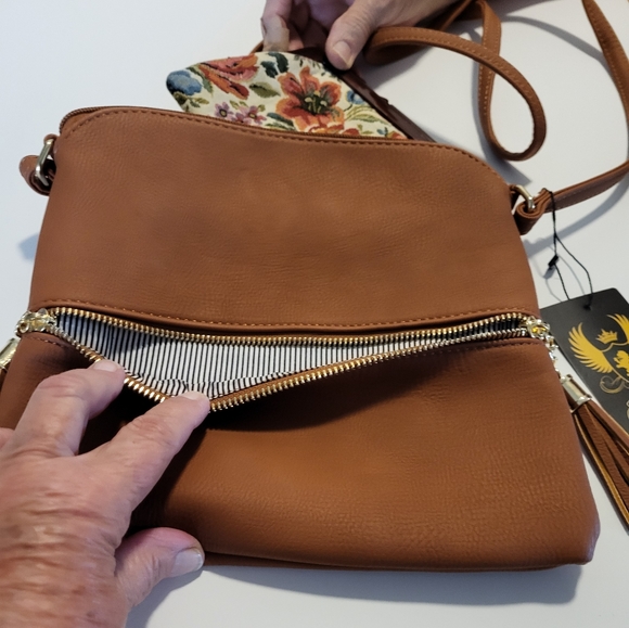 Calista Rich Medium Brown Faux Leather Crossbody Bag, NEW - Picture 3 of 6